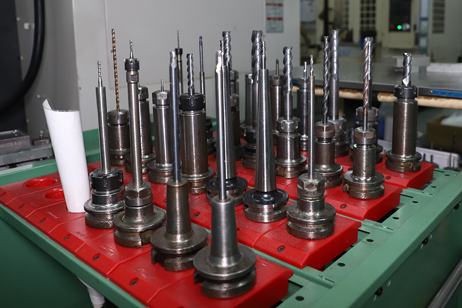 机械加工钣金铆接：连接金属的可靠工艺